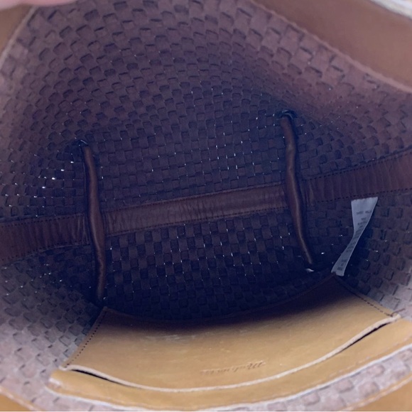 Madewell Essential Mini/Small Bucket Tote: Essential Woven Edition - Picture 8 of 10